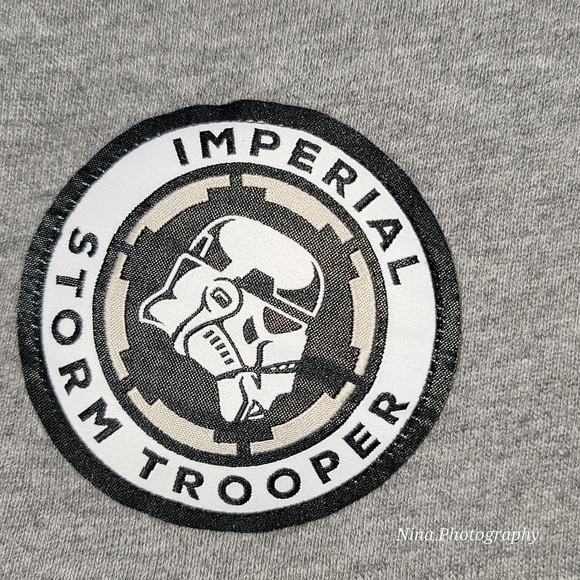 Gap Kids Disney Star Wars Embroidered Patches Galaxy Gray Crew Sweatshirt Sz M 8 - Picture 3 of 9